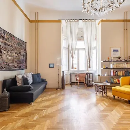 Apartment Bourgeois Boheme Apt. 88 M² Center Budapest