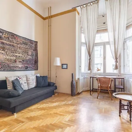 Apartment Bourgeois Boheme Apt. 88 M² Center Budapest