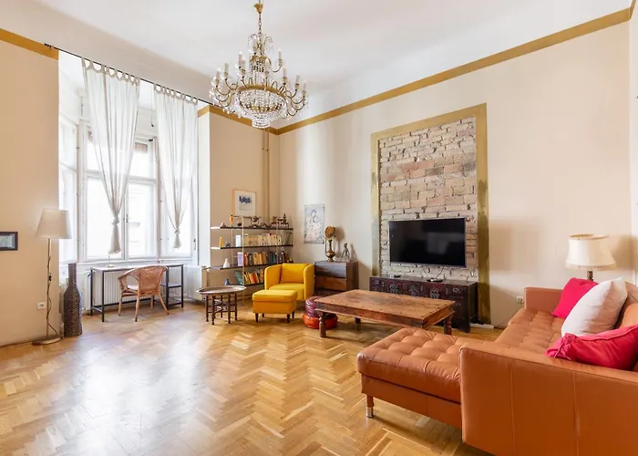 アパート Bourgeois Boheme Apt. 88 M² Center
