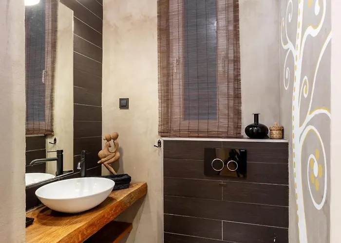 Bourgeois Boheme Apt. 88 M² Center *
